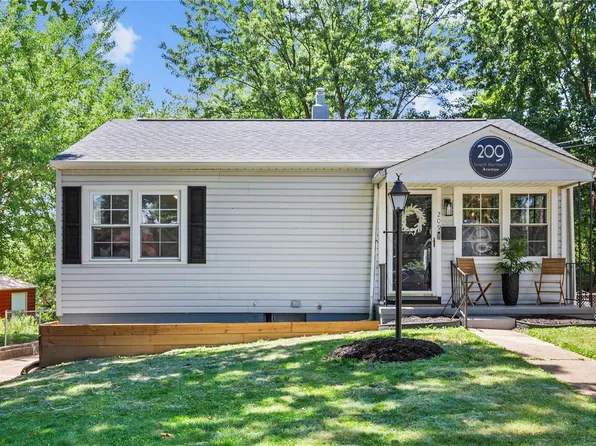 209 S Hartnett Ave, Saint Louis, MO 63135
