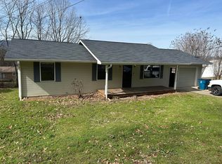 403 Missionary Ave, Rossville, GA 30741
