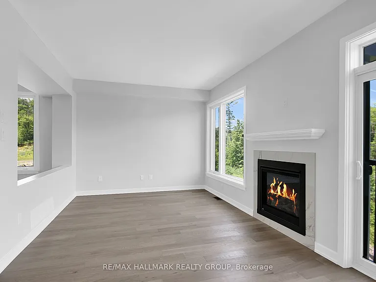 749 Newstead Cres — Photo 19