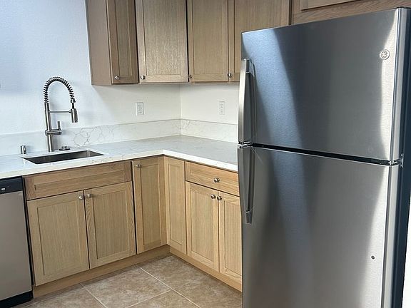2nd image of 10026 River St