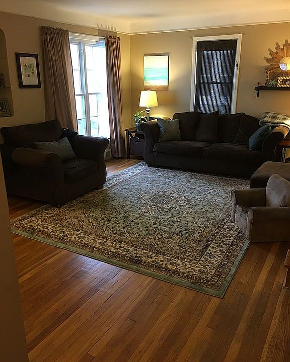 1st image of 556 Glen Park Dr