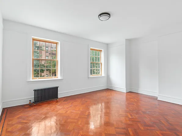 165 Fenimore Street image 8 of 12