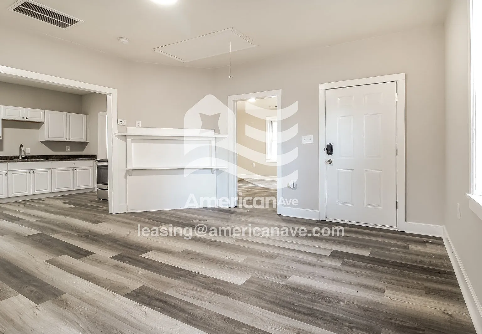 2 bed, 1.0 bath, 878 sqft, $997 — Photo 3