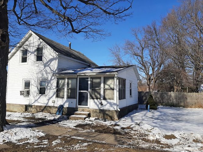 1st image of 209 W South St