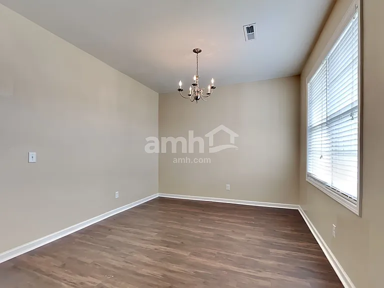 7778 Discovery Rd — Photo 6