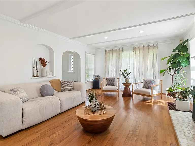 5902 McCommas Blvd — Photo 4