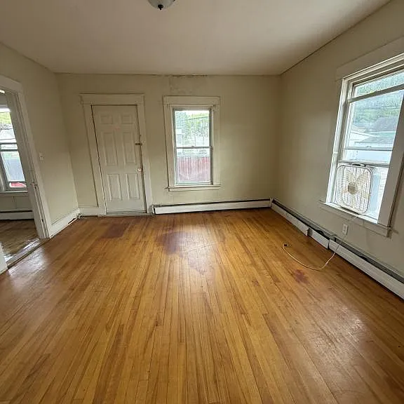 653 Cheshire St #653 CHESHIRE ST — Photo 5