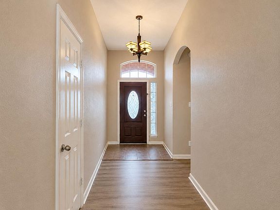 2nd image of 10127 Driftwood Park Dr