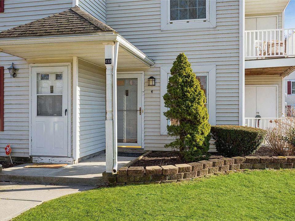 1st image of 232 Fairview Cir #232