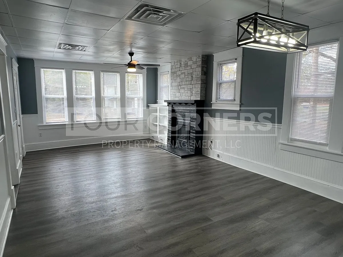 Building Photo - 516 Maple Ave