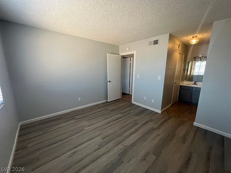 5662 E Lake Mead Blvd #A — Photo 15