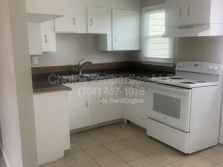 5804 Cedars East Ct #7 — Photo 13