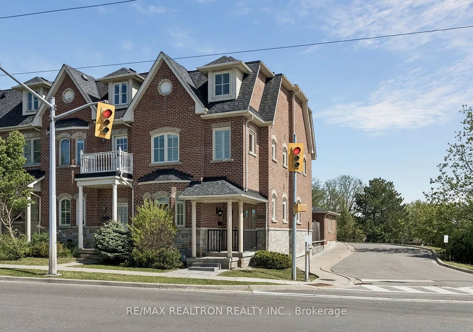 5 bed, $4,000 — Photo 1