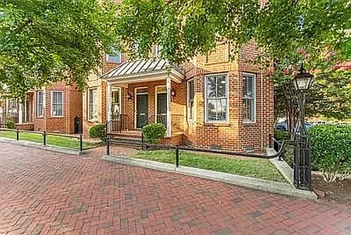 1428 W Cary St Photo 1