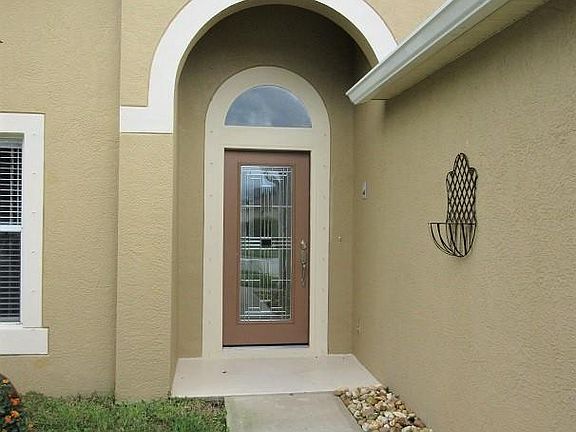 2nd image of 1915 Bayhill Dr
