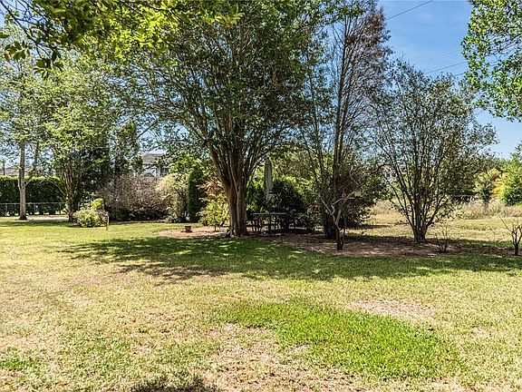 4th image of 3533 CRESTWOOD COURT
