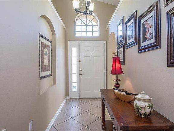 2nd image of 2527 Clareside Dr