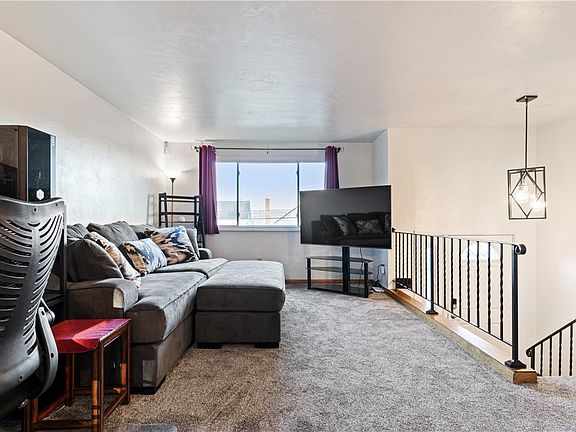4th image of 225 Belmont Ave