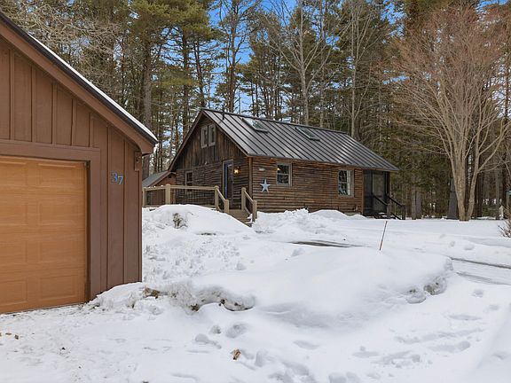 2nd image of 37 Chickadee Lane