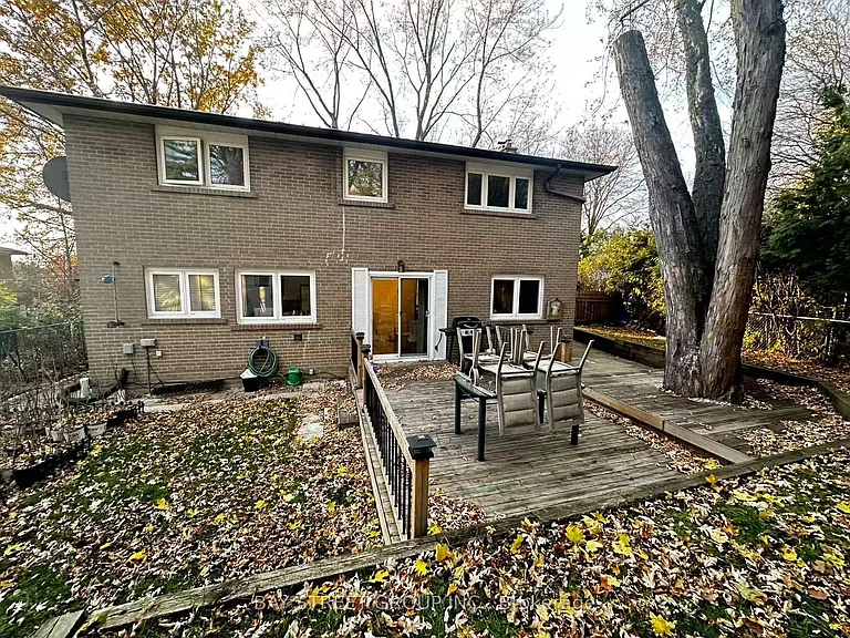 69 Lehar Cres — Photo 8