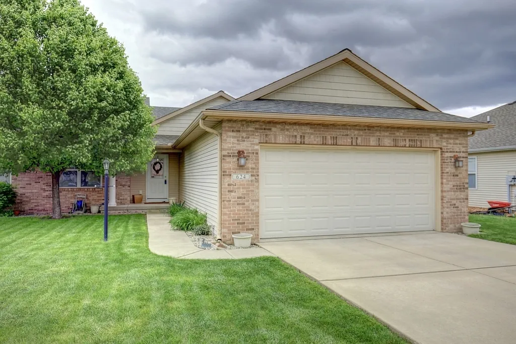 624 Sedgegrass Dr photo 1