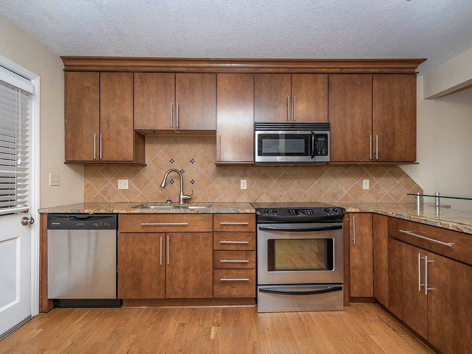 1st image of 4618 Holly St APT 3