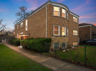 3025 W Rosemont Ave, Chicago, IL