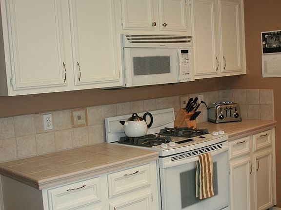 Kitchen Alternate View