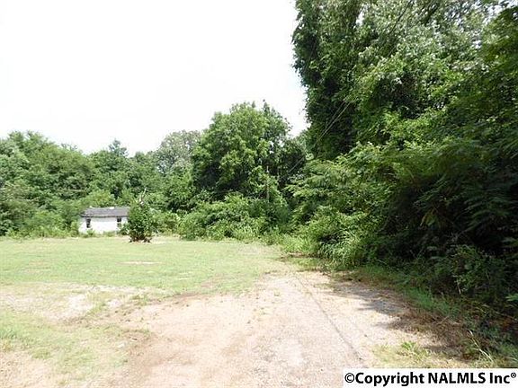 3rd image of 212 E Lake Dr