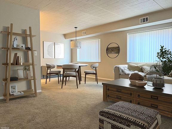 Bright and spacious Living Room