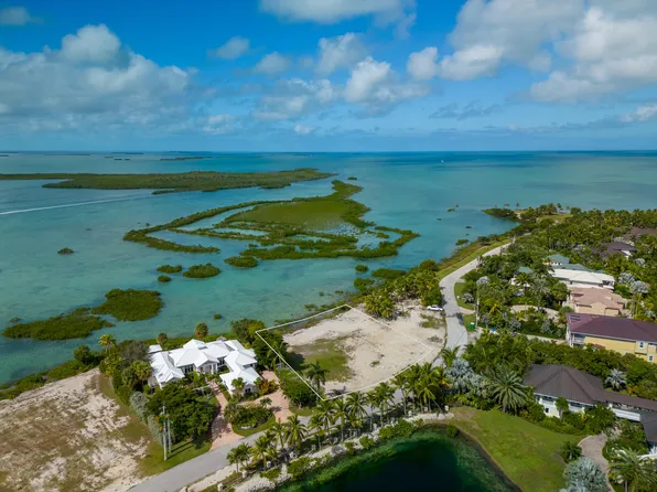 66 Cannon Royal Dr, Key West, FL 33040