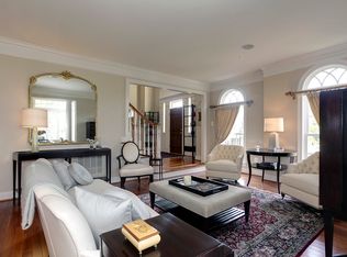 11813 Wood Thrush Ln, Potomac, MD 20854