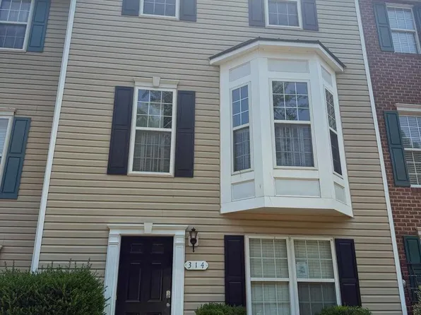 314 Cambridge Pl, Prince Frederick, MD 20678