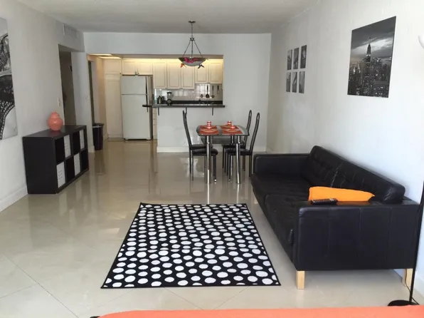 19390 Collins Ave, Sunny Isles Beach, FL