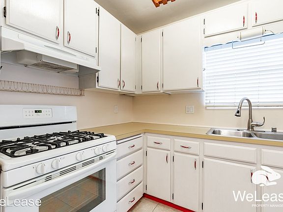 5th image of 2866 Date St