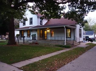 829 Center St, Lake Geneva, WI 53147