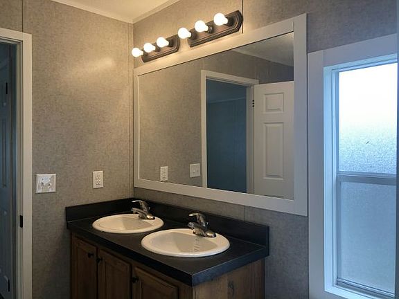 5th image of 1219 51st Ave E #50