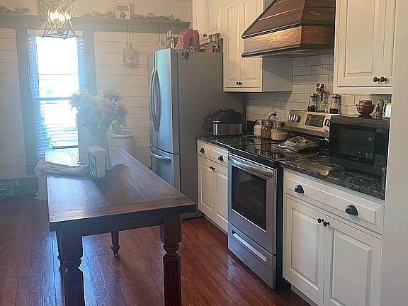 4th image of 139 Hamilton St