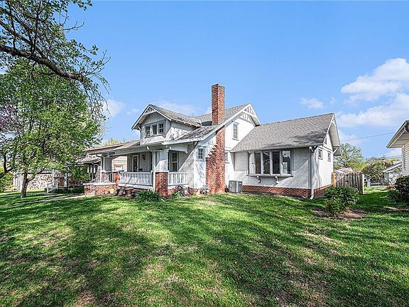3rd image of 2805 Doniphan Ave