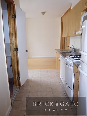 Rented by BRICK & GALO REALTY CORP | media 16