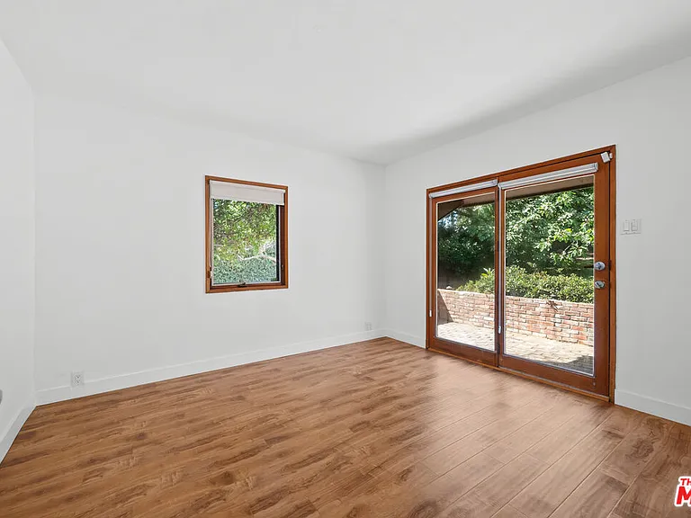 2569 Patricia Ave — Photo 33
