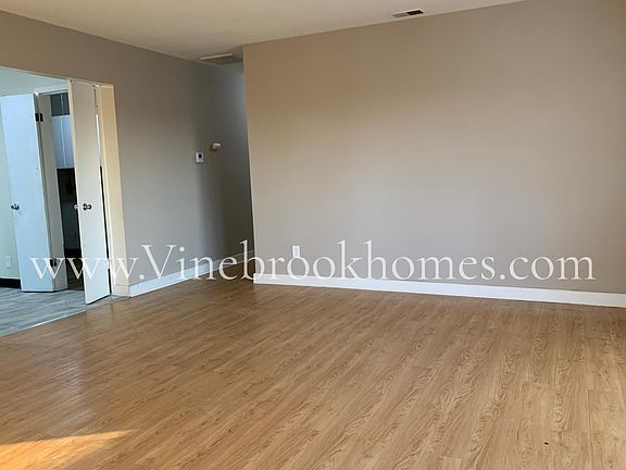 5th image of 4134 Holman Ln