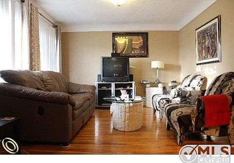 Beautiful HW Floors