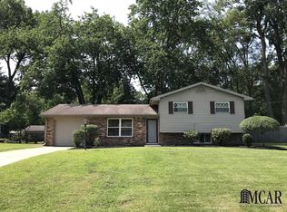 8119 Comanche Trl, Temperance, MI 48182