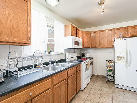 5th image of 6244 N Francisco Ave APT 3AE