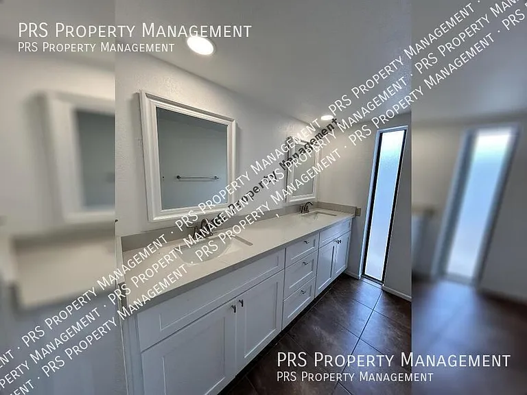 329 E Ambassador Dr — Photo 37