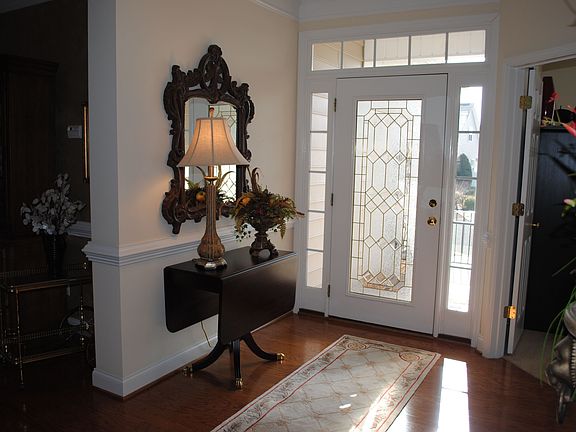 Open entry, finer details throughout