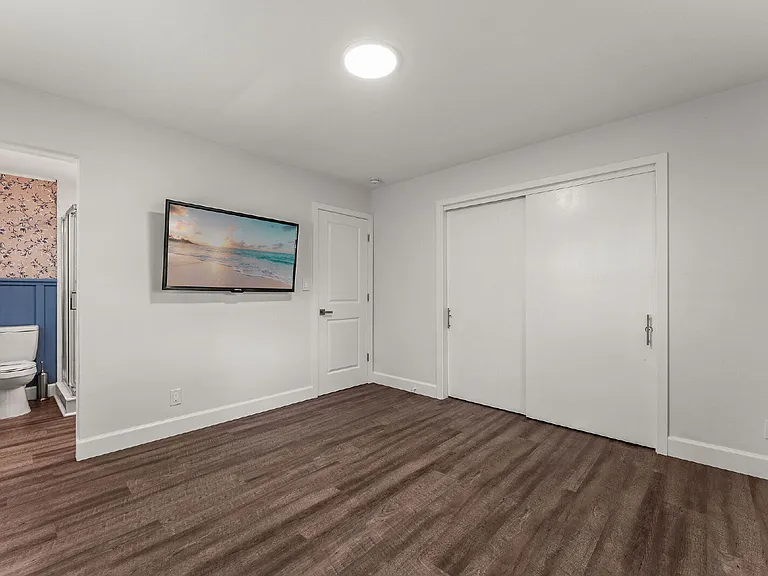 1143 Linden St — Photo 15