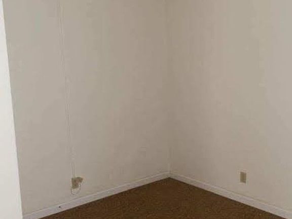 3rd image of 709 Main St APT 3