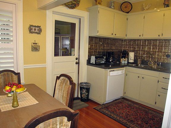 5th image of 215 Patten Heights St